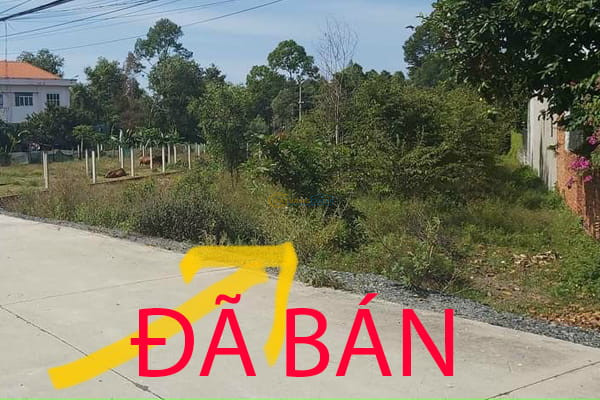 ban-dat-duong-be-tong-8m-xa-tan-an-5x28m-hoi-sat-thi-tran-cu-chi