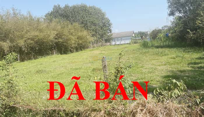 ban-dat-mt-28x80m-gan-ubnd-xa-trung-lap-thuong-cu-chi