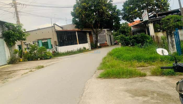 ban-dat-mt-nhua-duong-89-5x30m-xa-tan-phu-trung-cu-chi