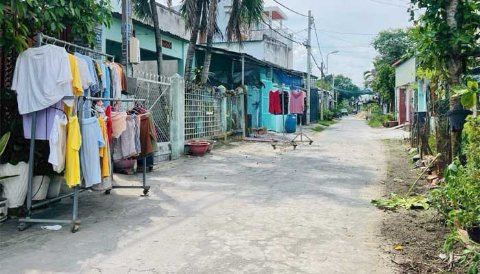 dat-mt-nhua-4x23m-trung-tam-thi-tran-cu-chi